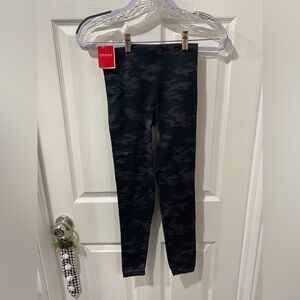 NWT Spanx black camo look at me now leggings size S/P.
